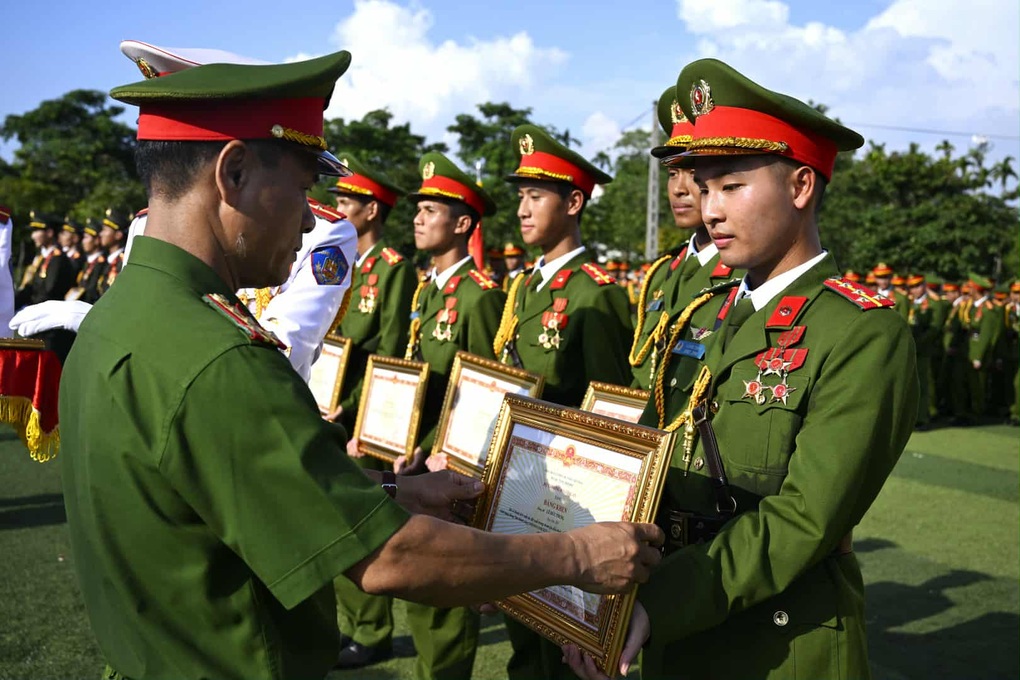 4 tháng tập luyện cho A80 của 7.000 chiến sĩ, học viên Công an nhân dân - 1 4 tháng tập luyện cho A80 của 7.000 chiến sĩ, học viên Công an nhân dân - 1
