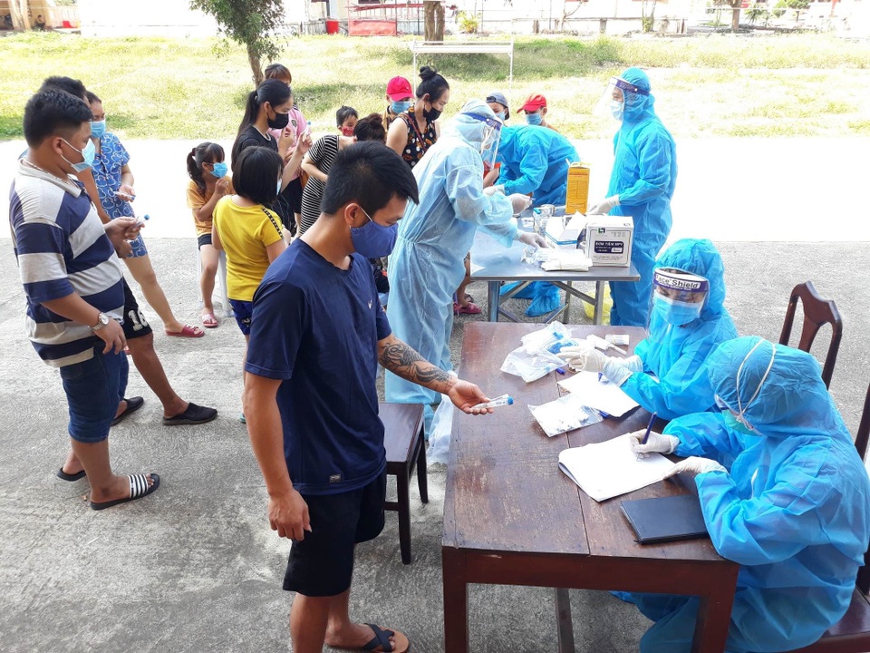 Cách ly hàng trăm công dân Việt Nam trở về từ nước ngoài - 3 Cách ly hàng trăm công dân Việt Nam trở về từ nước ngoài - 3