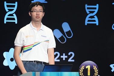 Xem lại con đường chinh phục vòng nguyệt quế của quán quân Olympia 2017