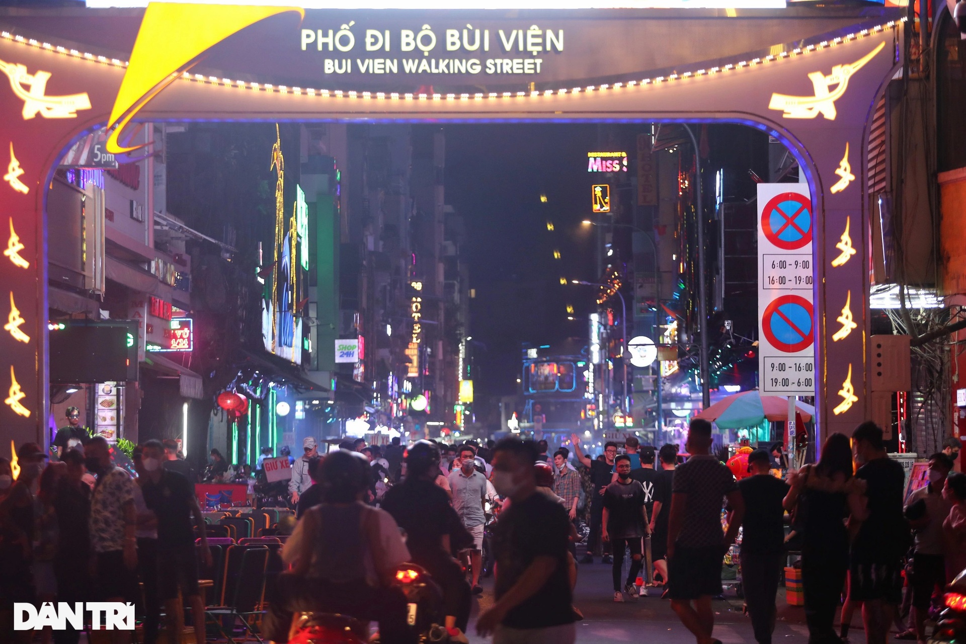 Phố Tây Bùi Viện - Khu ăn chơi bậc nhất Sài Gòn dần lấy lại sức sống - 8 Phố Tây Bùi Viện - Khu ăn chơi bậc nhất Sài Gòn dần lấy lại sức sống - 8