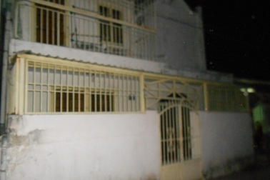 Phát hiện tử thi đang phân hủy trong ngôi nhà kín cửa