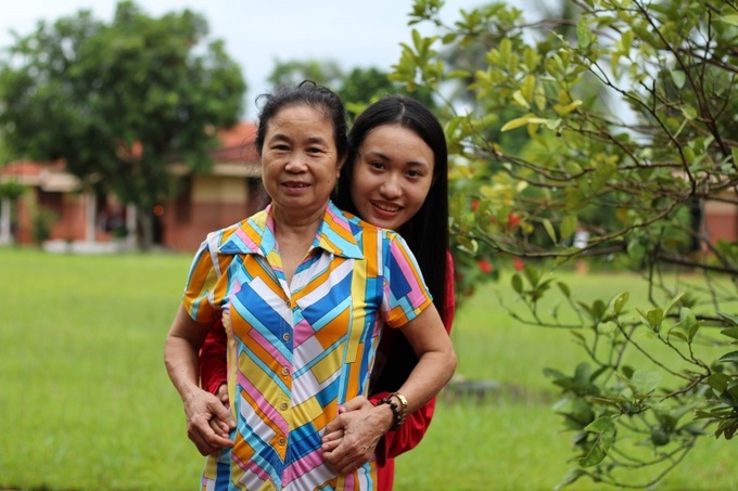 Đỗ Thị Phương Anh và mẹ Đỗ Thị Thắng.