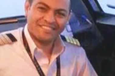 Phi công hút thuốc trong buồng lái khiến 66 người tử nạn