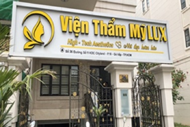 Vết máu tươi vạch trần cơ sở phẫu thuật thẩm mỹ chui