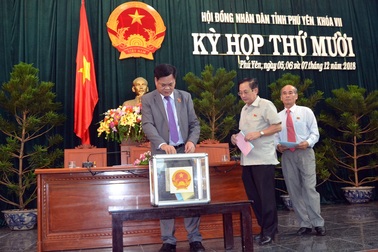 Phó chủ tịch thường trực UBND tỉnh có số phiếu tín nhiệm thấp nhất