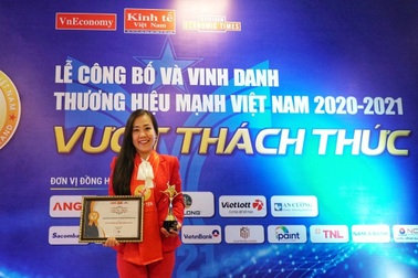 Techcombank được vinh danh Top 10 Thương hiệu mạnh Việt Nam 2021