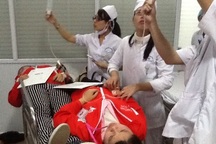 Cấp cứu hơn 400 trăm công nhân KCN VSIP nghi ngộ độc thực phẩm