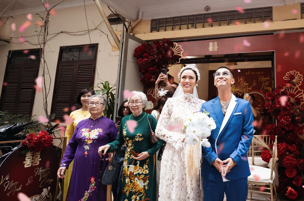 Cường Seven sau khi lấy vợ mỹ nhân: Bùng nổ ở Anh trai, chưa vội có con - 1 Cường Seven sau khi lấy vợ mỹ nhân: Bùng nổ ở Anh trai, chưa vội có con - 1