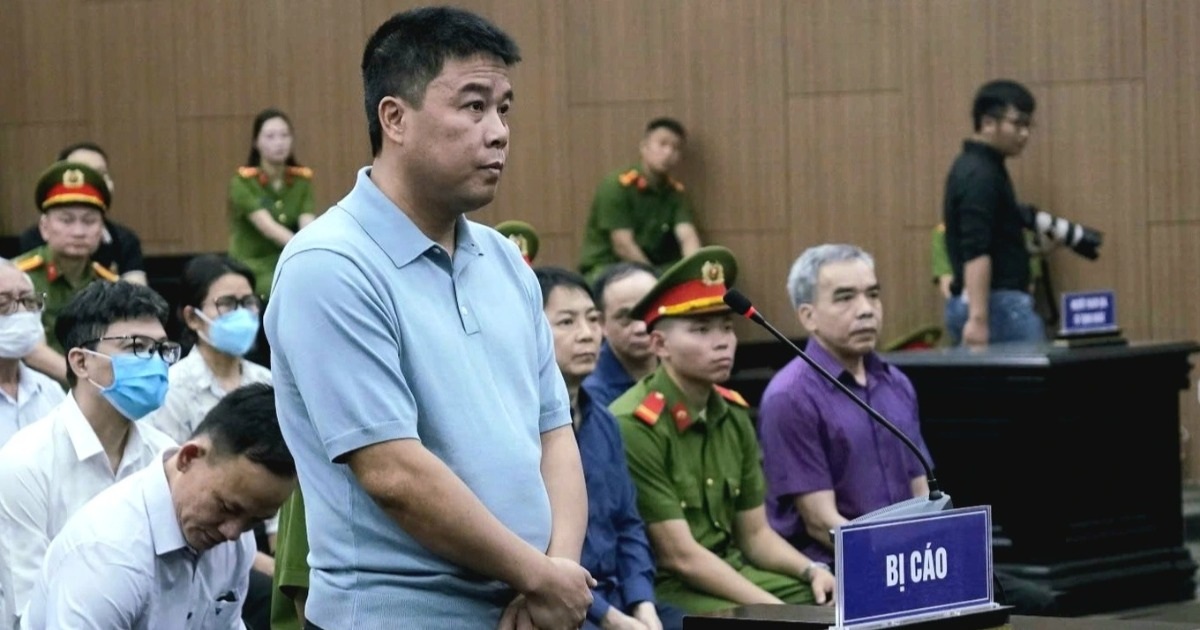 Chưa "bôi trơn", dự án của Phúc Sơn cứ trình lên lại bị trả