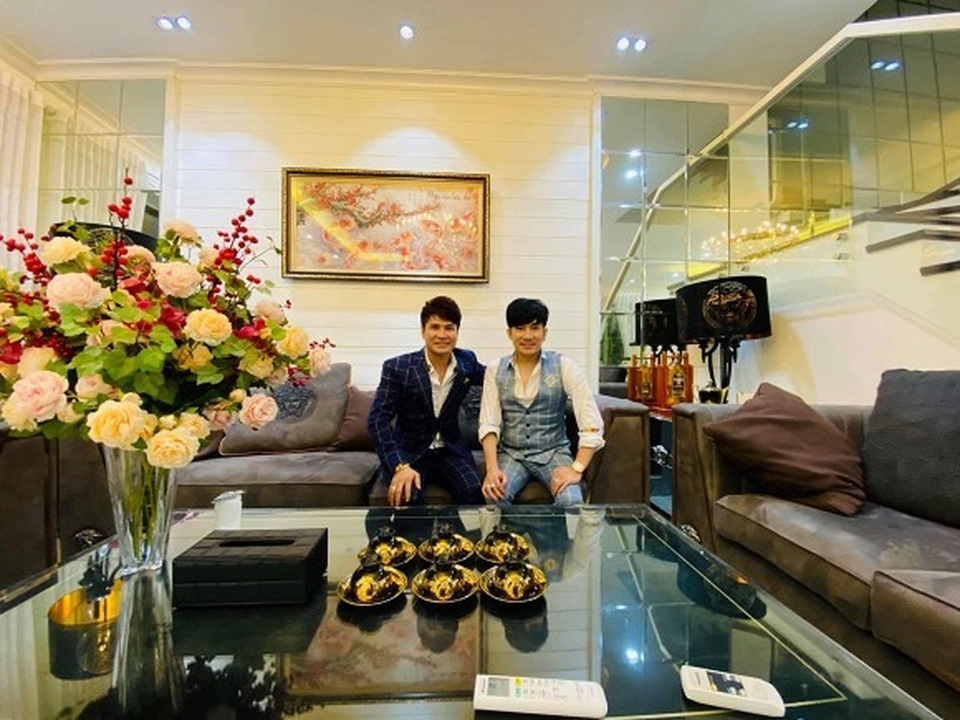 Có gần 20 căn nhà, Quang Hà sống thế nào trong biệt thự 20 tỷ đồng? - 1 Có gần 20 căn nhà, Quang Hà sống thế nào trong biệt thự 20 tỷ đồng? - 1