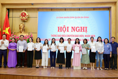 Quận Ba Đình chuyển 20 giáo viên chủ nhiệm sang trường mới cùng học trò