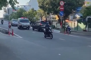 Tài xế nhận bài học vì lái xe vào đường một chiều