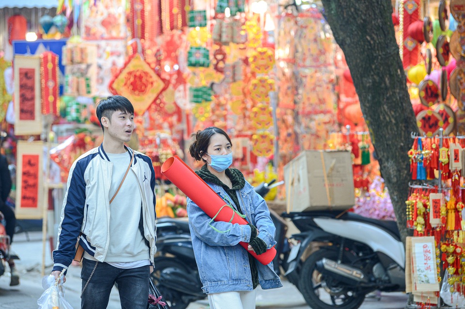 Phố Hàng Mã rực rỡ sắc màu đón Tết Nguyên đán 2021 - 14 Phố Hàng Mã rực rỡ sắc màu đón Tết Nguyên đán 2021 - 14
