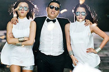 Thi nhảy "cover" vũ điệu phi ngựa “Gangnam Style" tại Việt Nam