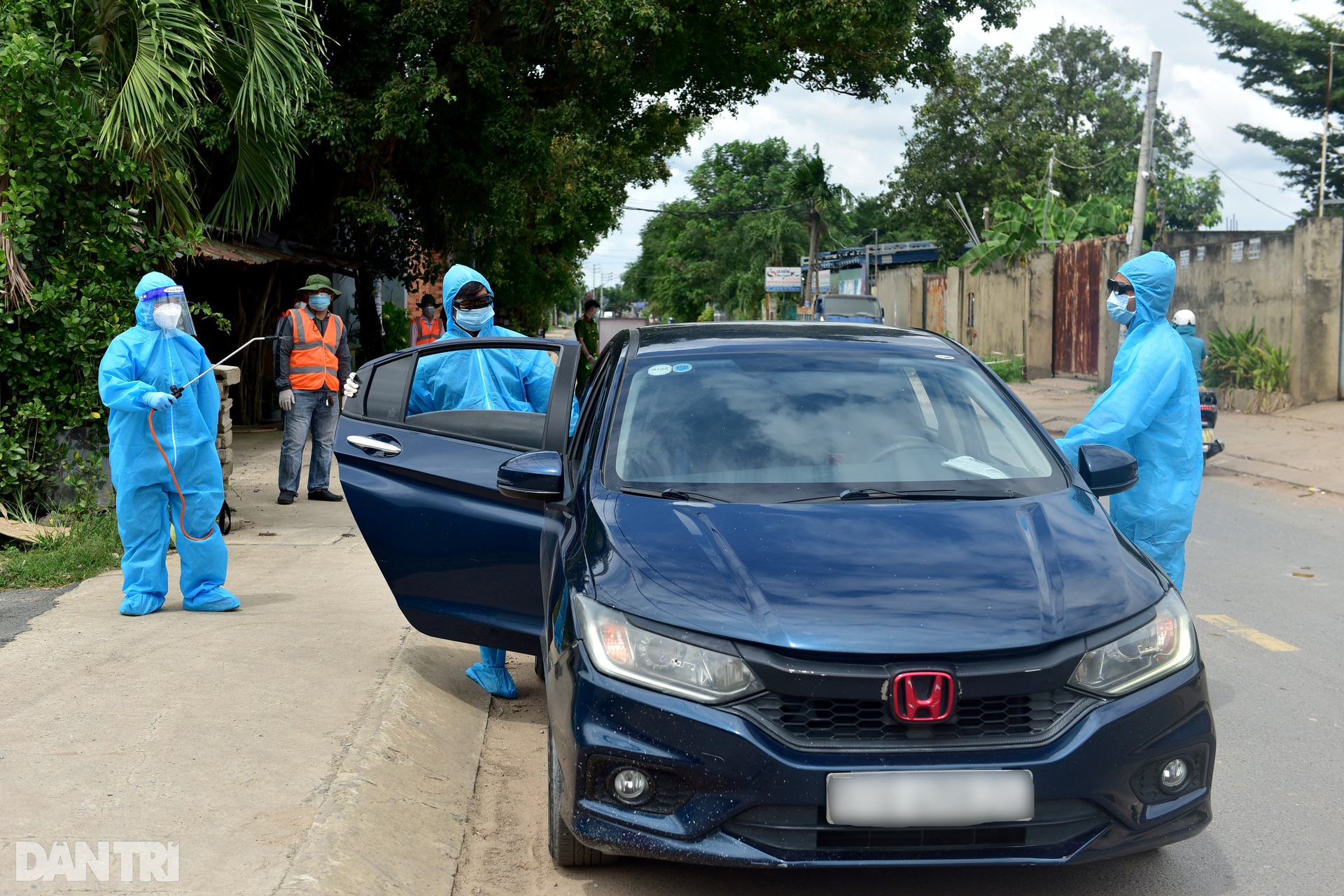 Bị test nhanh trên đường đi mua gạo, một người TPHCM dương tính SAR-CoV-2 - 10