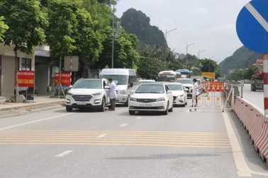 Quảng Ninh tái lập 8 chốt kiểm soát dịch, tài xế thay đổi lộ trình thế nào?