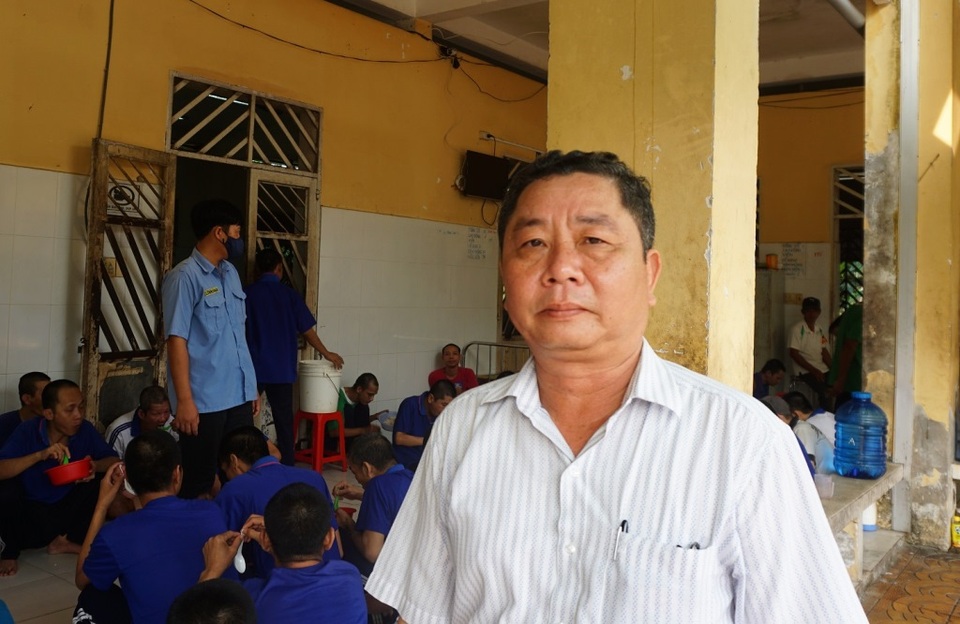 Chuyện ở nơi nửa đêm nhiều người thức dậy đánh nhau với... cột nhà - 3 Chuyện ở nơi nửa đêm nhiều người thức dậy đánh nhau với... cột nhà - 3
