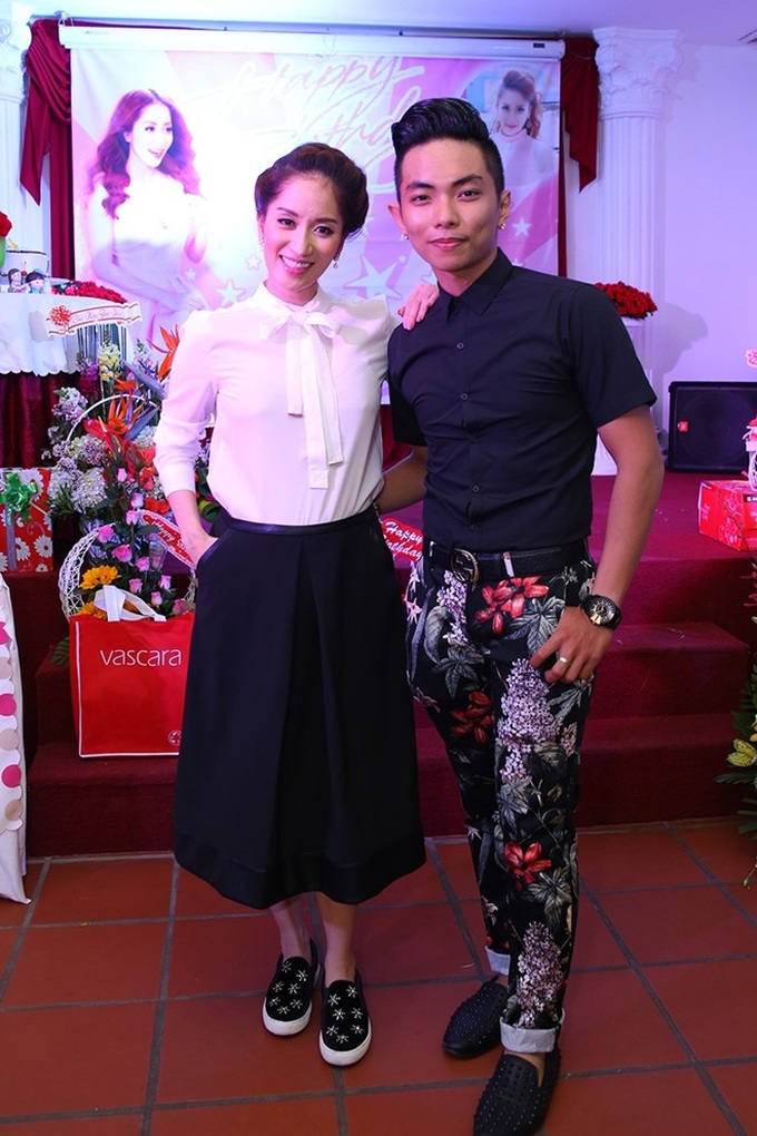 Khánh Thi xác nhận mang thai bé trai 5 tháng rưỡi