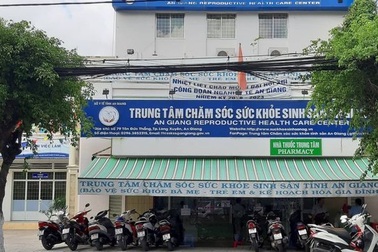 Gài quay clip sex rồi tống tiền Giám đốc Trung tâm chăm sóc sức khỏe sinh sản