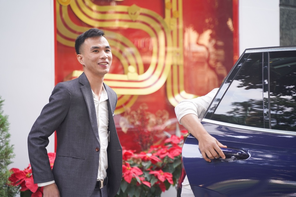 Khách hàng SSI trúng ô tô: Tôi vẫn không tin mình may mắn thế! - 3 Khách hàng SSI trúng ô tô: Tôi vẫn không tin mình may mắn thế! - 3