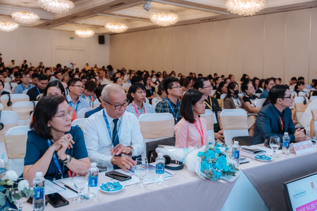 Kết hợp tư vấn di truyền và hỗ trợ thai phụ làm xét nghiệm NIPT triSure - 2 Kết hợp tư vấn di truyền và hỗ trợ thai phụ làm xét nghiệm NIPT triSure - 2