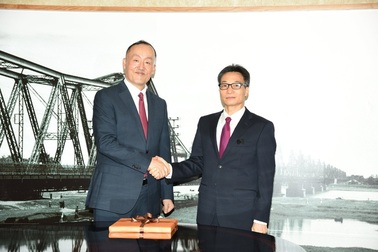 Trưởng đại diện WHO: "Lần đầu tiên tôi tự tin bỏ khẩu trang ở Việt Nam"