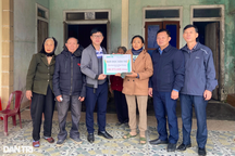 Hơn 140 triệu đồng đến với góa phụ nghèo nuôi mẹ mù và con trai nằm một chỗ