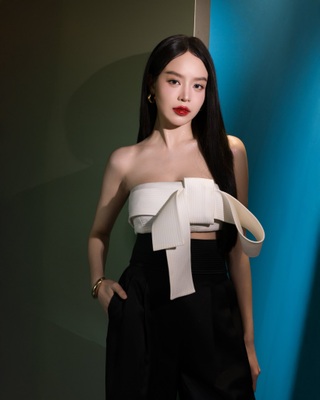 Phong cách hở bạo của Hoa hậu Thanh Thủy sau khi hết nhiệm kỳ - 7