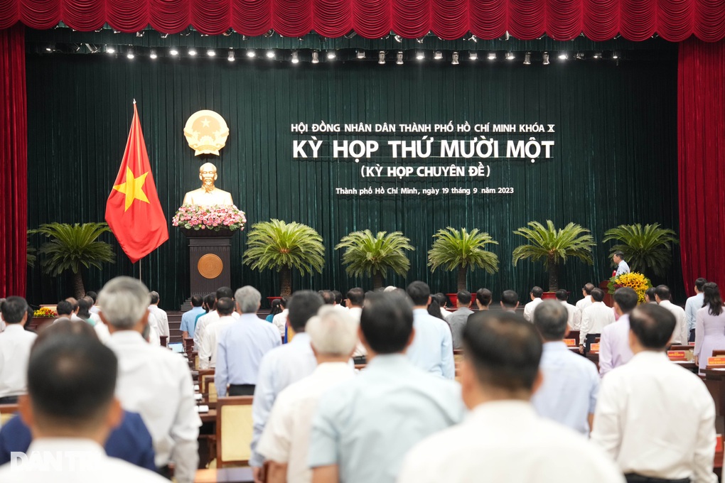 Người đi nghĩa vụ quân sự ở TPHCM bị tật khúc xạ sẽ được hỗ trợ mổ mắt - 1 Người đi nghĩa vụ quân sự ở TPHCM bị tật khúc xạ sẽ được hỗ trợ mổ mắt - 1