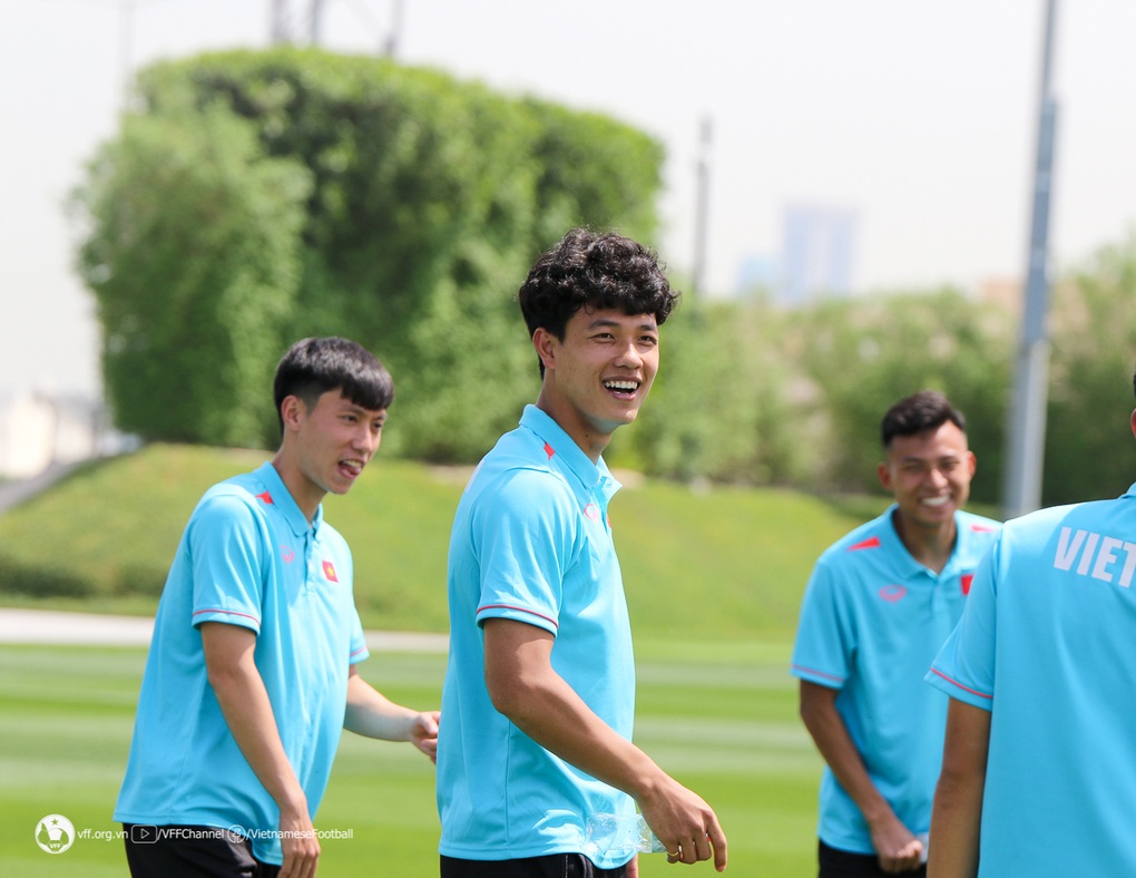 U23 Việt Nam bất ngờ được tập trên sân của nhà vô địch World Cup - 9 U23 Việt Nam bất ngờ được tập trên sân của nhà vô địch World Cup - 9