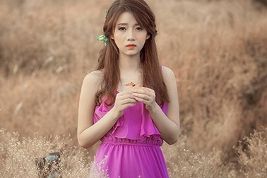 Thiếu nữ 9x mơ mộng giữa vườn hoa baby