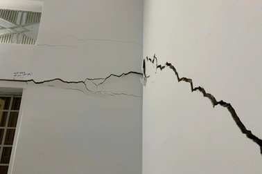Sở Xây dựng TPHCM lên tiếng vụ nhiều nhà dân bị nứt gần dự án của Bcons