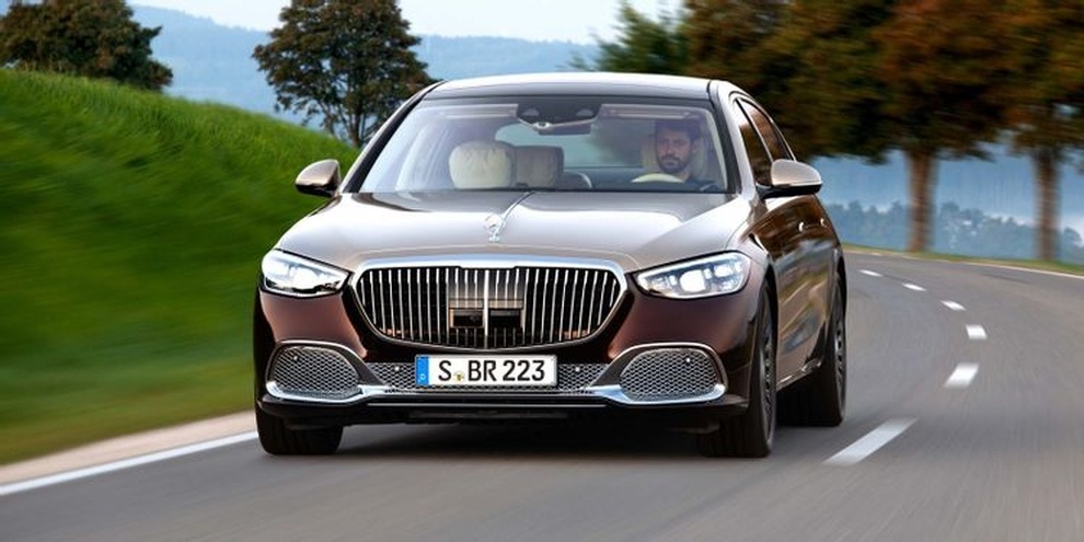 10 mẫu ô tô có nội thất sang trọng bậc nhất năm 2021 - 17 10 mẫu ô tô có nội thất sang trọng bậc nhất năm 2021 - 17