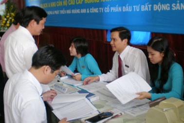 Căn hộ cao cấp tăng giá “đón đầu” vốn chứng khoán