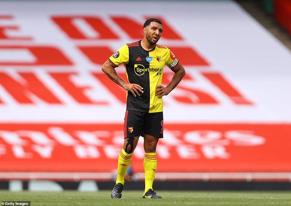 Nỗi buồn “thấu tim gan” của những đội xuống hạng ở Premier League - 5 Nỗi buồn “thấu tim gan” của những đội xuống hạng ở Premier League - 5