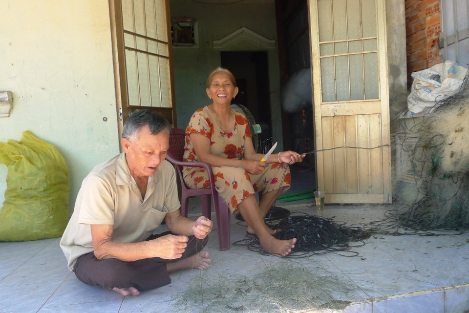 Quỹ Vòng tay Đồng đội trao hàng chục triệu đồng đến gia đình người có công - 6 Quỹ Vòng tay Đồng đội trao hàng chục triệu đồng đến gia đình người có công - 6