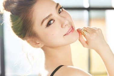 Đường tình duyên trắc trở của "bông hoa đẹp" Chung Hân Đồng