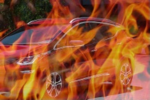 Xe hybrid hay xe điện dễ cháy hơn?