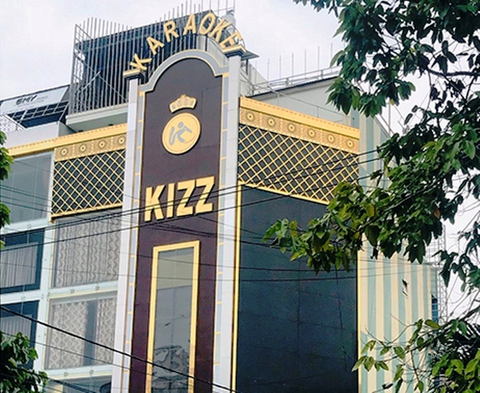 Quán karaoke bị phạt hơn 41 triệu đồng vì mở cửa giữa dịch - 3 Quán karaoke bị phạt hơn 41 triệu đồng vì mở cửa giữa dịch - 3