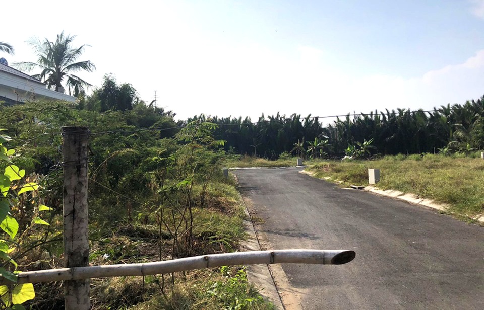 Nữ giám đốc “vẽ” dự án, bán đất nền chiếm đoạt hàng chục tỷ đồng - 7 Nữ giám đốc “vẽ” dự án, bán đất nền chiếm đoạt hàng chục tỷ đồng - 7