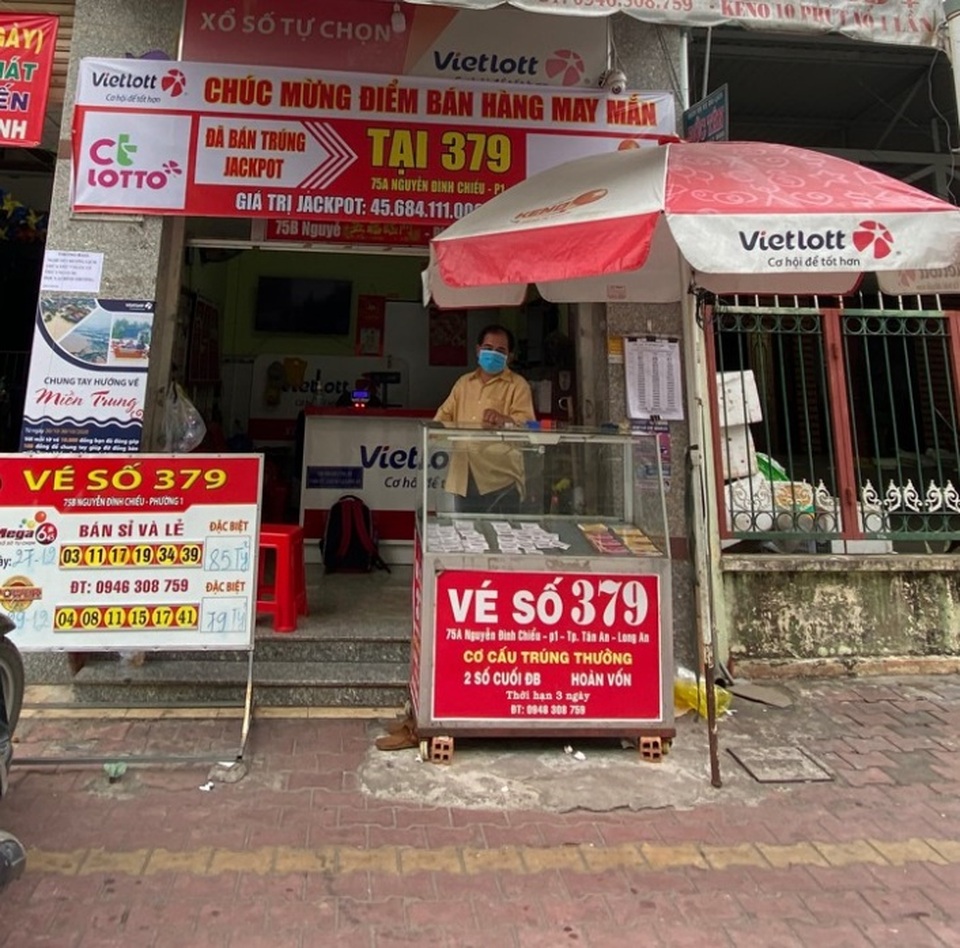 Người chơi thứ hai trúng Jackpot tại Long An tặng từ thiện 200 triệu đồng - 5 Người chơi thứ hai trúng Jackpot tại Long An tặng từ thiện 200 triệu đồng - 5