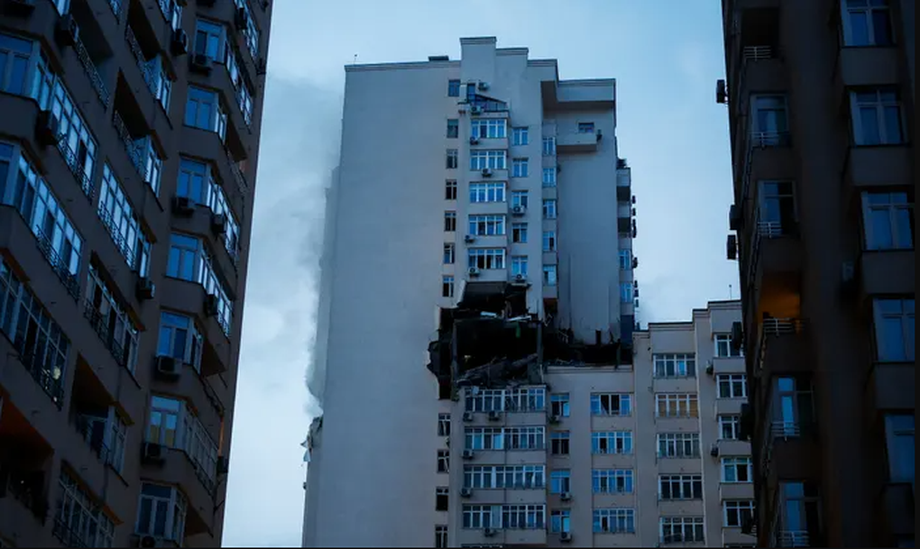 Ukraine báo động phòng không khắp lãnh thổ khi Nga tập kích nhiều thành phố - 2 Ukraine báo động phòng không khắp lãnh thổ khi Nga tập kích nhiều thành phố - 2