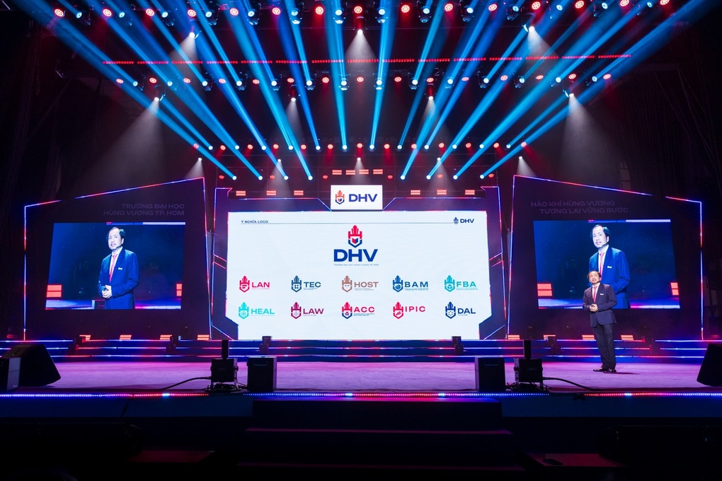 Trường Đại học Hùng Vương TPHCM ra mắt logo mới - 5 Trường Đại học Hùng Vương TPHCM ra mắt logo mới - 5