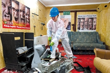 Xả stress trong "phòng trút giận" ở Mỹ