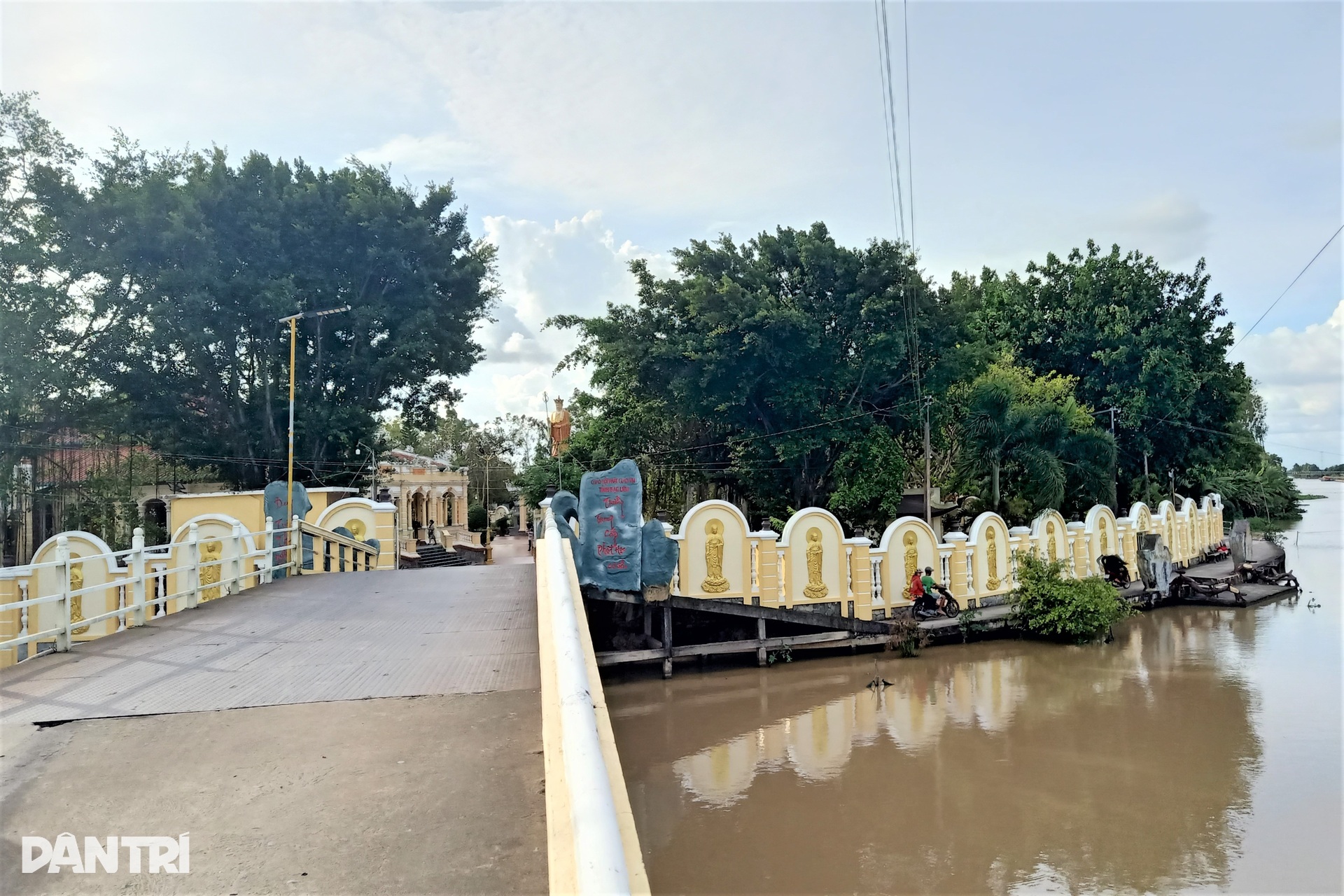Ngôi chùa hơn 100 năm tuổi, có cảnh đẹp như chốn thần tiên ở Bạc Liêu - 1 Ngôi chùa hơn 100 năm tuổi, có cảnh đẹp như chốn thần tiên ở Bạc Liêu - 1
