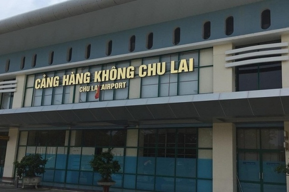 Tai nạn máy bay tại Chu Lai, phi công hạ cánh trượt đường băng hơn 60 m - 1 Tai nạn máy bay tại Chu Lai, phi công hạ cánh trượt đường băng hơn 60 m - 1