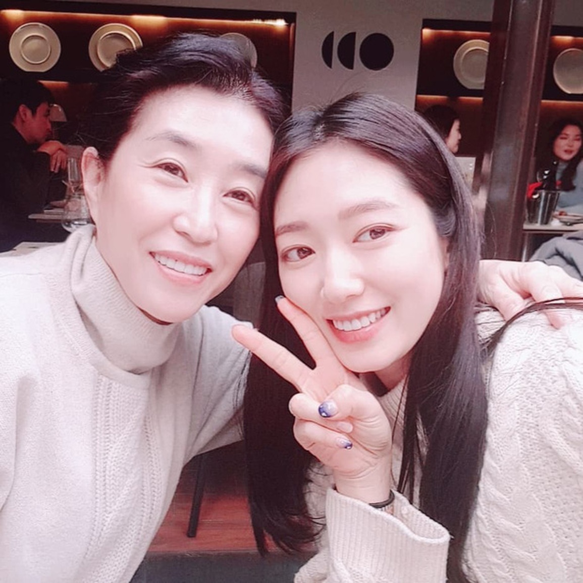 Park Shin Hye khoe ảnh cưới, hé lộ dàn sao tham dự hôn lễ trước giờ G - 4 Park Shin Hye khoe ảnh cưới, hé lộ dàn sao tham dự hôn lễ trước giờ G - 4