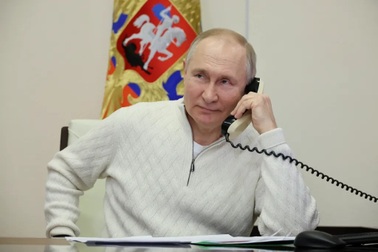Điện Kremlin hé lộ thói quen sử dụng điện thoại của Tổng thống Putin