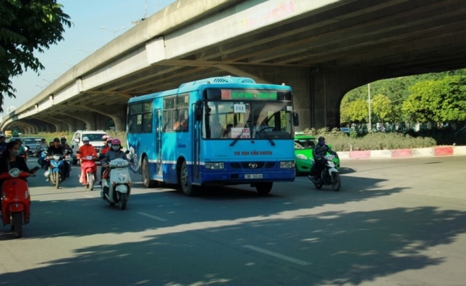 Hà Nội mở rộng tuyến xe buýt về ngoại thành.