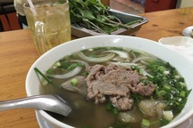 Quán "bình dân" nghỉ Tết, quán ăn cao cấp, nhà hàng "hốt bạc"